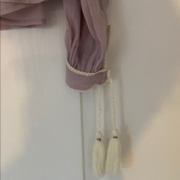 Lilac blouse, with lovely white trim and tassels - Picture 4 of 5